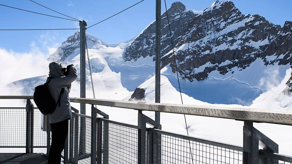 Im ersten Halbjahr 2024 kamen 460'500 Besucher auf das Jungfraujoch. (Archivbild)