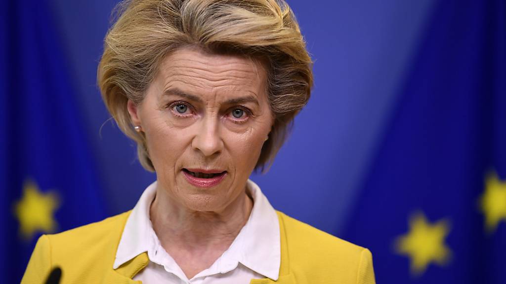 Ursula von der Leyen, Präsidentin der Europäischen Kommission, gibt eine Erklärung  ab. (Archivbild) Foto: John Thys/Pool AFP/AP/dpa