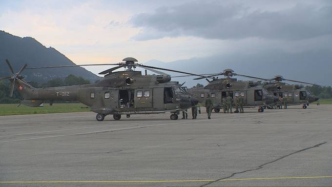Schweizer Armeehelikopter helfen in Griechenland
