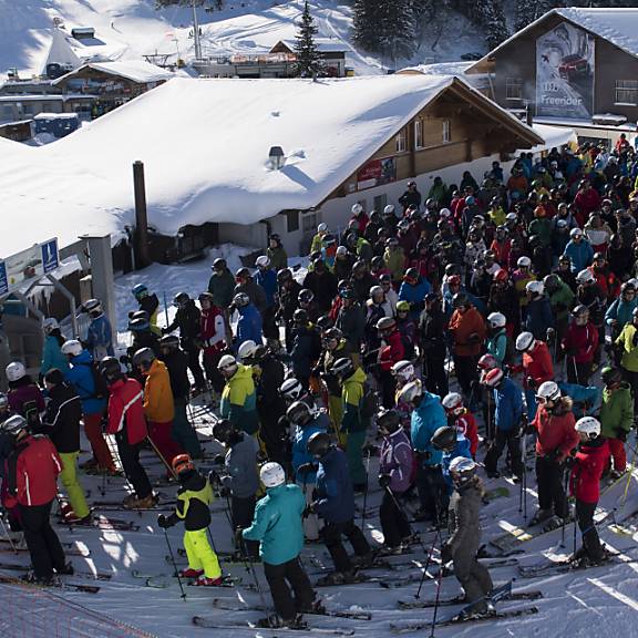 «Hungrig auf die Piste» – so war der Ansturm in den Berner Skigebieten