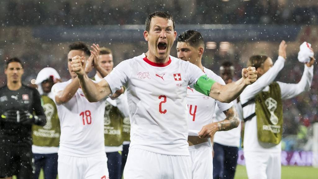 Nach dem Sieg gegen Serbien reicht der Schweiz ein Unentschieden, um aus eigener Kraft weiterzukommen.
