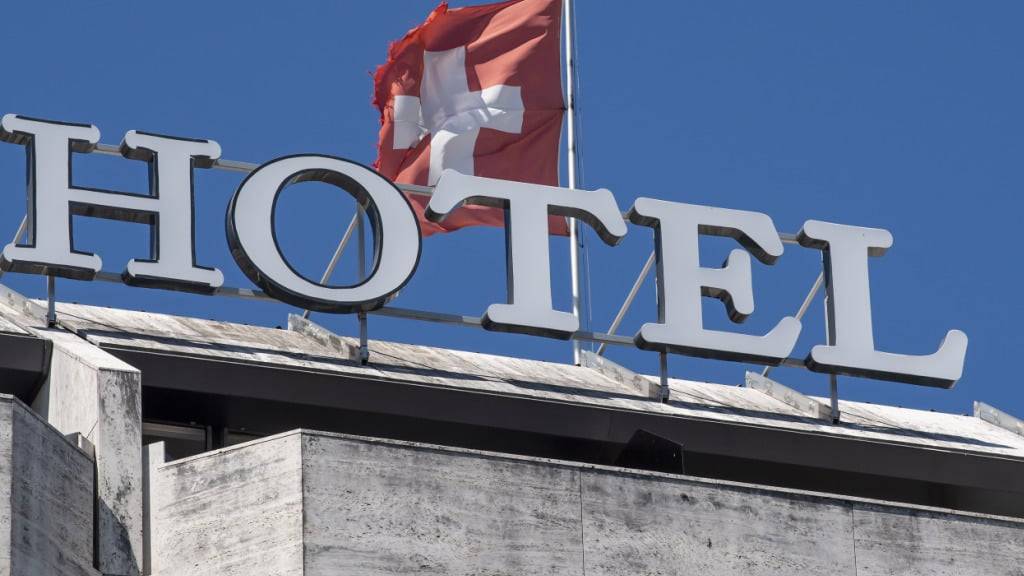Die Schweizer Hotellerie reitet weiter auf der Erfolgswelle. Nach mehr Logiernächten im April verzeichnet die Branche 2024/25 so viele Übernachtungen wie noch nie in einer Wintersaison. (Archivbild)