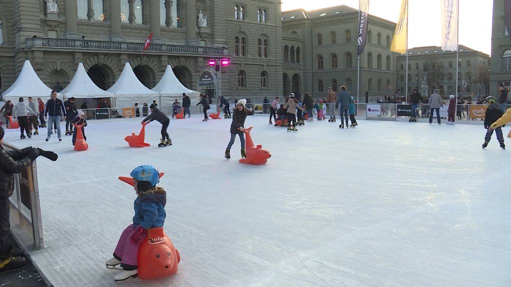 Angesichts Klimawandel: Braucht es die Eisbahn auf dem Bundesplatz?