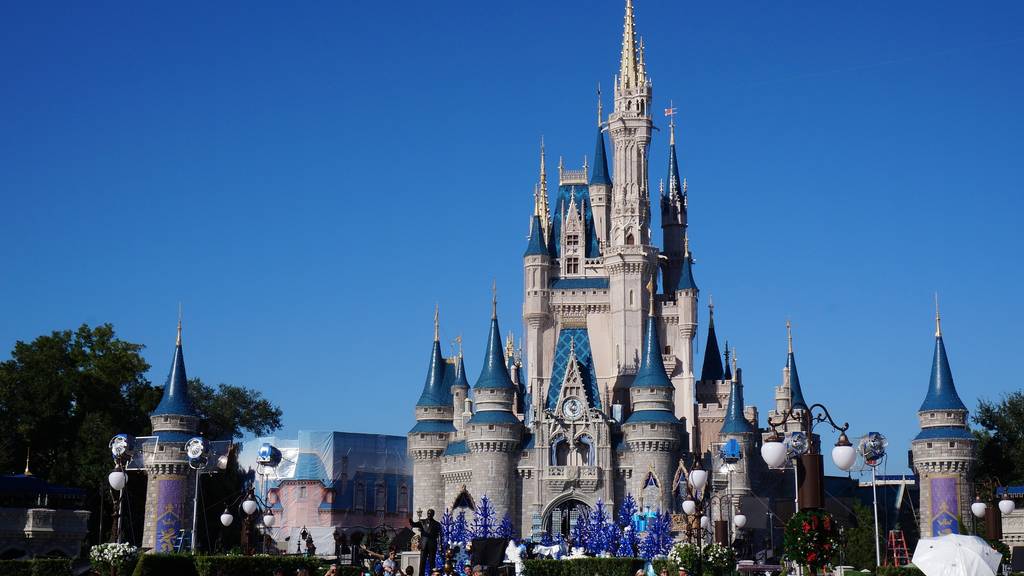 walt-disney-world-1247595_1920