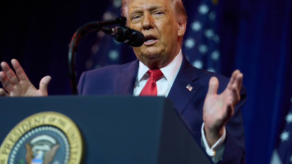 «Traum-Militär»: Trump will US-Waffenproduktion ankurbeln