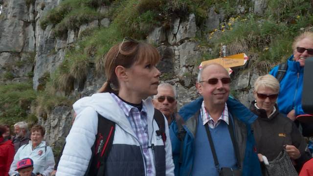 Fans wandern mit Francine Jordi