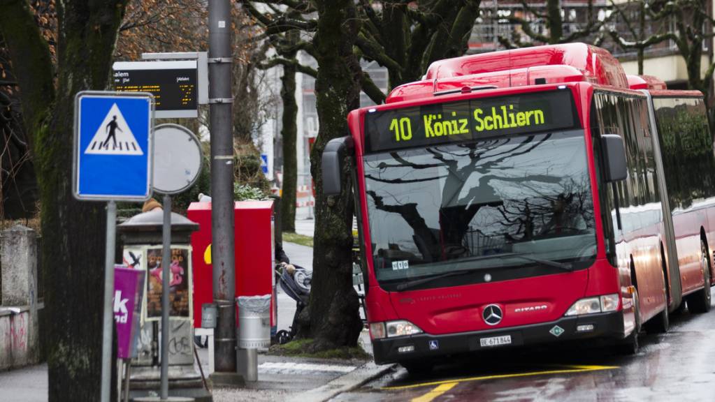 In den Bus ein- oder aussteigen soll durch die Umgestaltung von Haltestellen für Personen mit Behinderungen in der Stadt Bern einfacher werden.