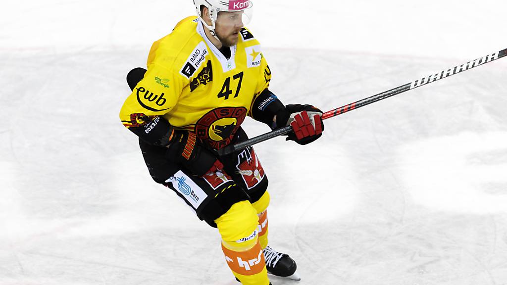 Trägt mindestens bis Ende Saison das Trikot des SC Bern: der Verteidiger Marco Maurer