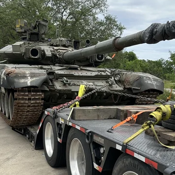 Gekaperter russischer Panzer taucht an Tankstelle in Louisiana auf