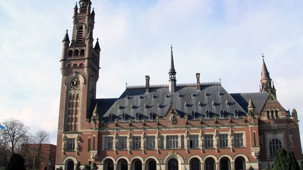ARCHIV - Sitz von Internationalem Gerichtshof und Ständigem Schiedshof: der Friedenspalast in Den Haag. Foto: Bernd F. Meier/dpa-tmn