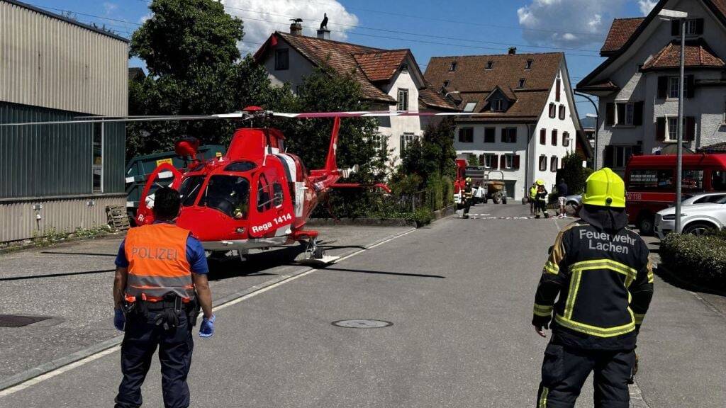 Neben der Rega und der Feuerwehr waren auch die Kantonspolizei, eine Ambulanz, das kantonale Arbeitsinspektorat und ein Care Team im Einsatz.