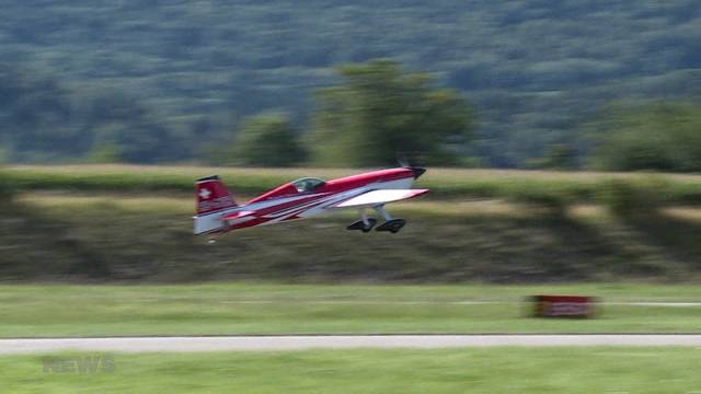 Spektakuläre Kunstflugmeisterschaft