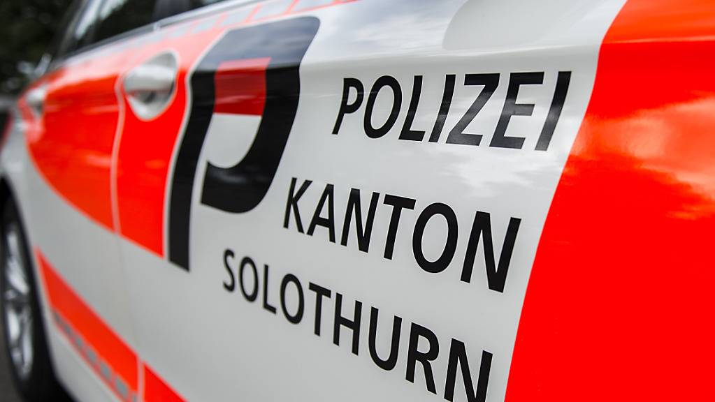 Mit einem Grossaufgebot will die Polizei in Solothurn eine unbewilligte Demonstration gegen die Corona-Massnahmen verhindern. (Archivbild)