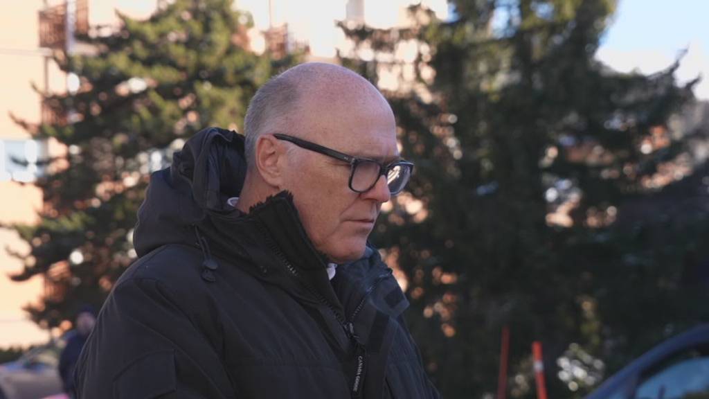 Ein Monat nach der Katastrophe: Bundesrat Pfister ist erneut in Crans-Montana