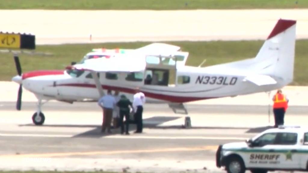 Ein Flugpassagier wird unfreiwillig zum Piloten und zu einem Helden