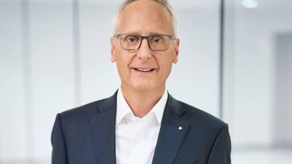 Urs Rüegsegger hat seinen Rücktritt als Bankratspräsident der Zuger Kantonalbank bekanntgegeben.