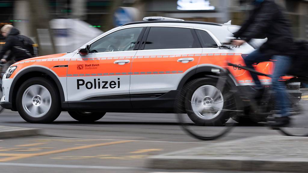 Die Stadtpolizei Zürich hat am Montag nach einer Auseinandersetzung an der Langstrasse zwei Männer verhaftet. (Symbolbild)