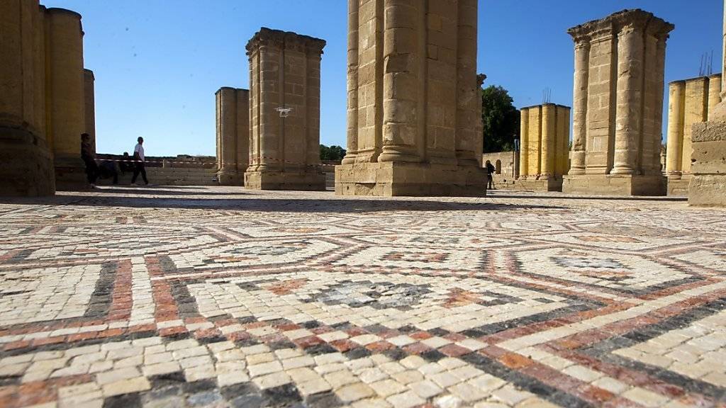 Das riesige Bodenmosaik im Palast Hisham in Jericho wird restauriert.