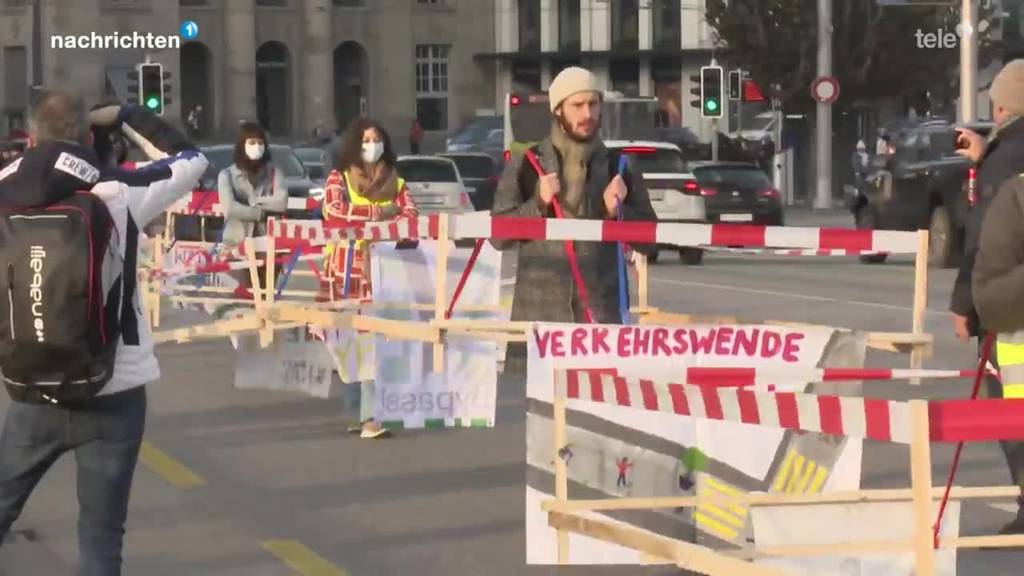 Demo gegen Umfahrungsprojekt Bypass in Luzern
