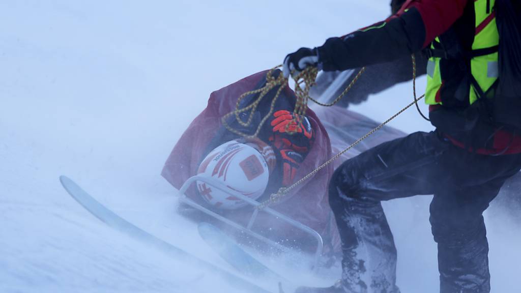 Sturz mit Folgen: Vor genau einem Jahr verletzte sich Petra Vlhova beim Heimrennen in Jasna so schwer am Knie, dass die Slowakin nun auch auf die WM im Februar verzichten muss