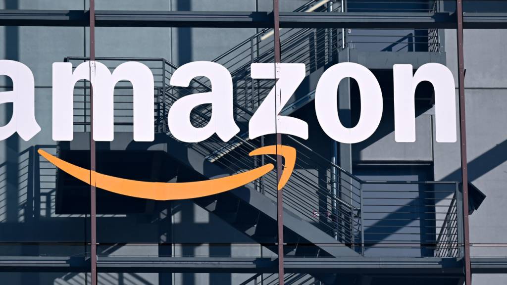 In der wichtigen Cloud-Sparte AWS von Amazon, auf deren Entwicklung Anleger besonders achten, stieg der Umsatz im Jahresvergleich um 37 Prozent auf 42,2 Milliarden Dollar. (Archivbild)