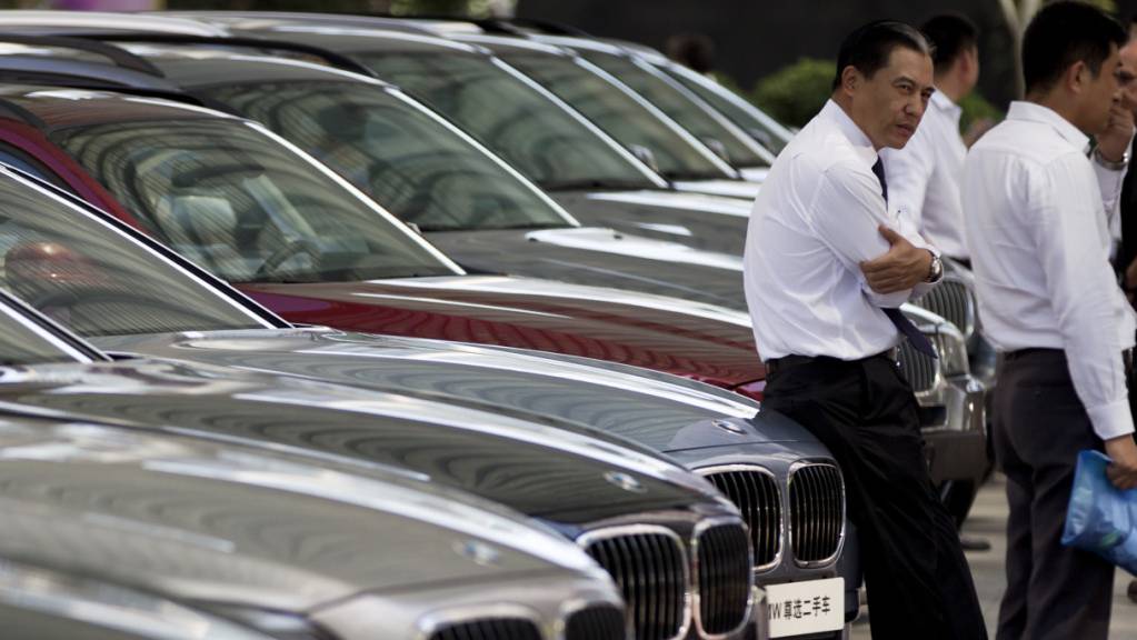 Die gute Nachfrage aus China hilft den deutschen Autobauern BMW, Audi und Mercedes-Benz aus dem Corona-Loch. Vor allem BMW steigerte die Verkäufe im dritten Quartal deutlich. (Archivbild)