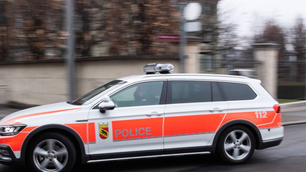 Ein Berner Polizeifahrzeug im Einsatz. (Symbolbild)