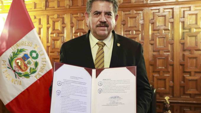 Perus Parlamentspräsident übernimmt Amt des Staatschefs