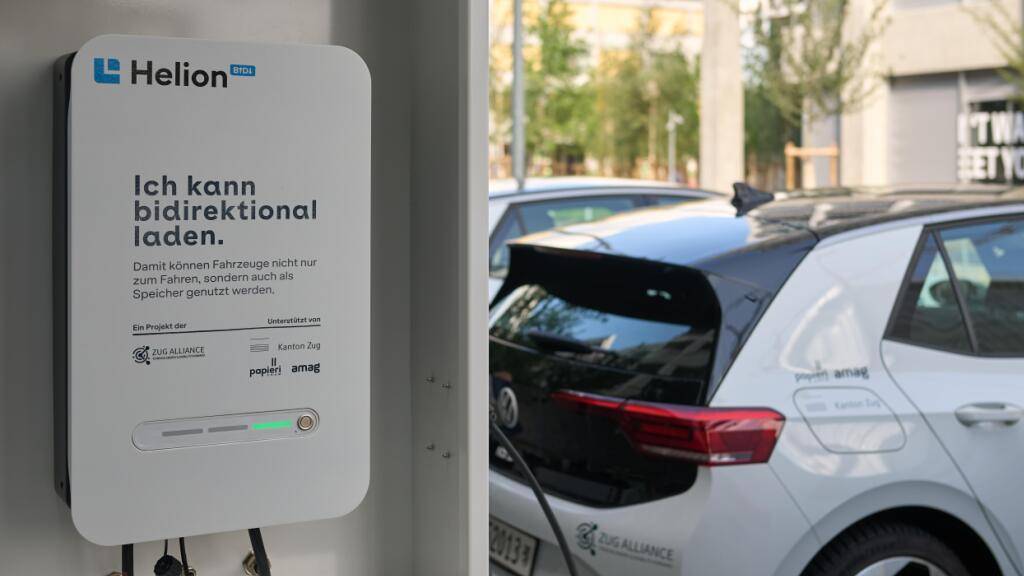 Im Pilotprojekt werden die E-Autos über eine bidirektionale Ladestation mit dem Netz verbunden. (Archivbild)