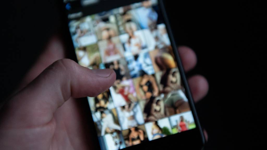 Im Tessin wurden zwölf Menschen wegen illegaler Pornografie angezeigt. (Archivbild)