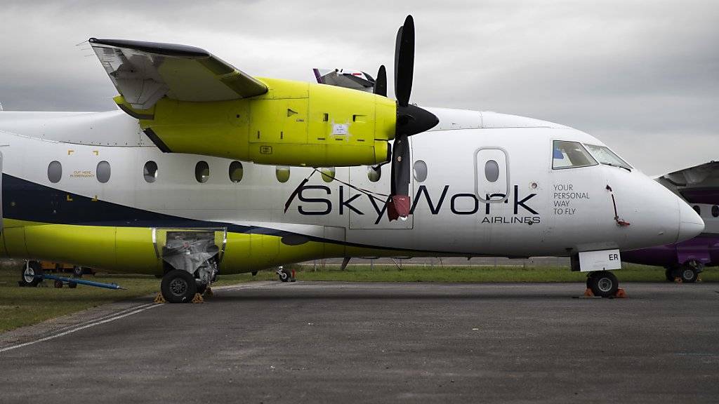 Die finanziell angeschlagene Berner Regionalfluggesellschaft SkyWork setzt ihren Flugbetrieb seit Sonntag aus.
