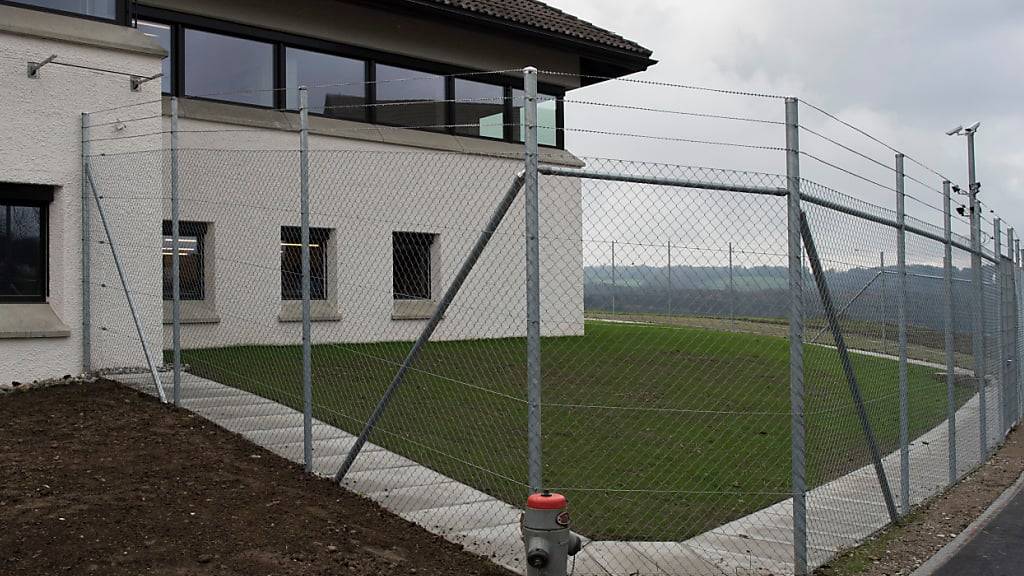 Das Massnahmenzentrum Uitikon hat nach dem Ausbruch von vier Jugendlichen bauliche und betriebliche Sofortmassnahmen ergriffen. (Archivbild)