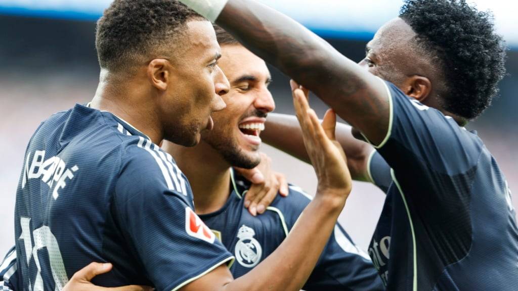 Kylian Mbappé, Dani Ceballos und Vinicius Junior feiern das 2:0