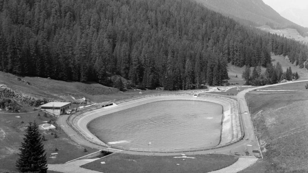 Das 1966 erbaute Ausgleichsbecken Islas der Albula-Landwasser Kraftwerke ist in einem schlechten Zustand und braucht eine Sanierung. (Archivbild)