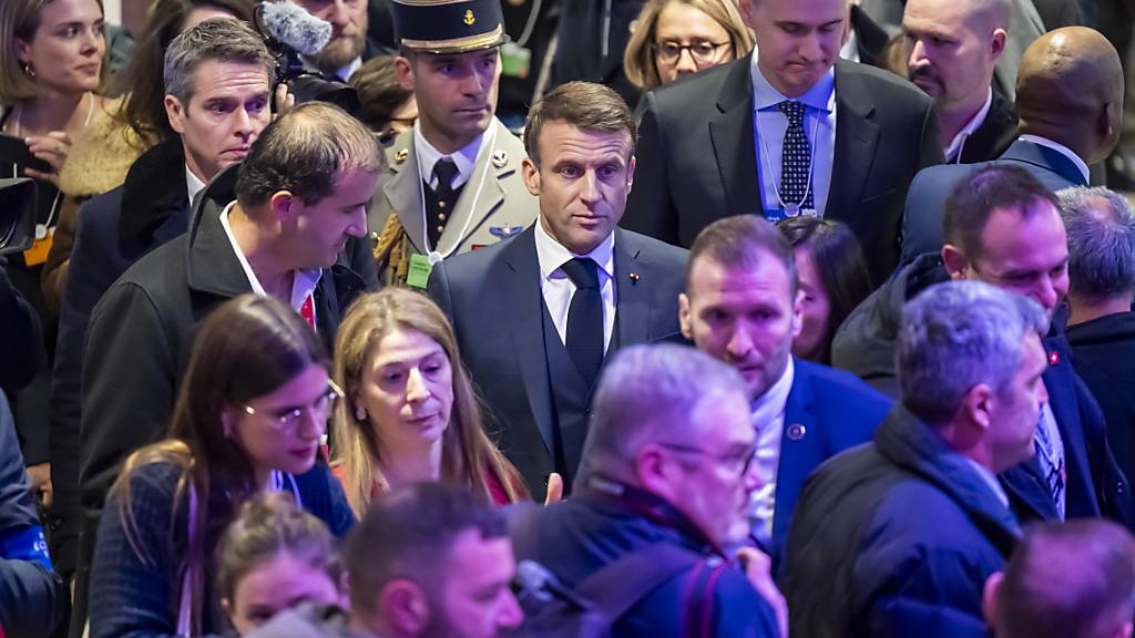 Frankreichs Präsident Emmanuel Macron begrüsst die Schweizer Bemühungen für einen Friedensgipfel zur Ukraine.