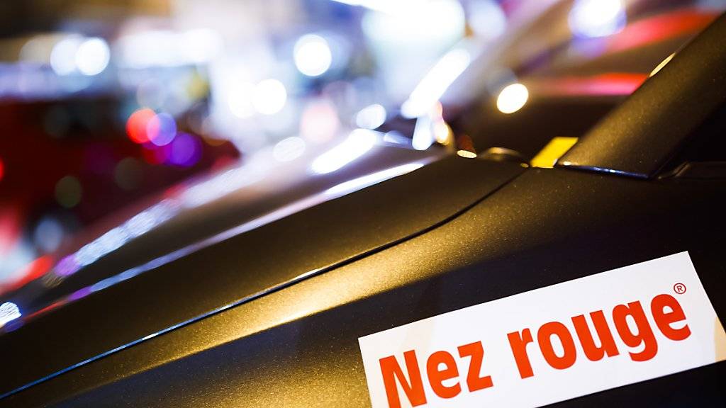 Fremder Chauffeur im eigenen Auto: Nez Rouge bringt im Dezember jeweils Tausende Angesäuselte in ihren eigenen Autos nach Hause.