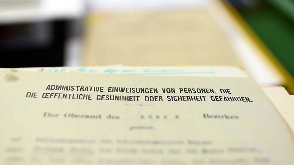 Das Schweizer Sozialwesen trägt laut dem Nationalfonds das Erbe der fürsorgerischen Zwangsmassnahmen und Fremdplatzierungen im 20 Jahrhundert mit sich. (Archivbild)