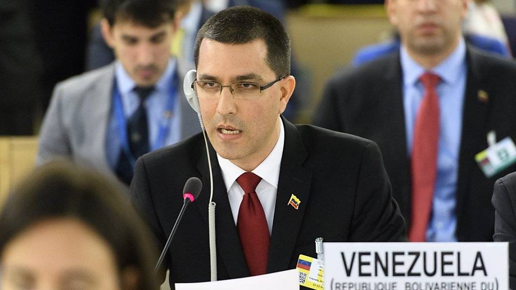 Venezuelas Aussenminister Jorge Arreaza hat am Montag vor den Mitgliedern des UNO-Menschenrechtsrats den Vorwurf zu Verbrechen gegen die Menschlichkeit zurückgewiesen.