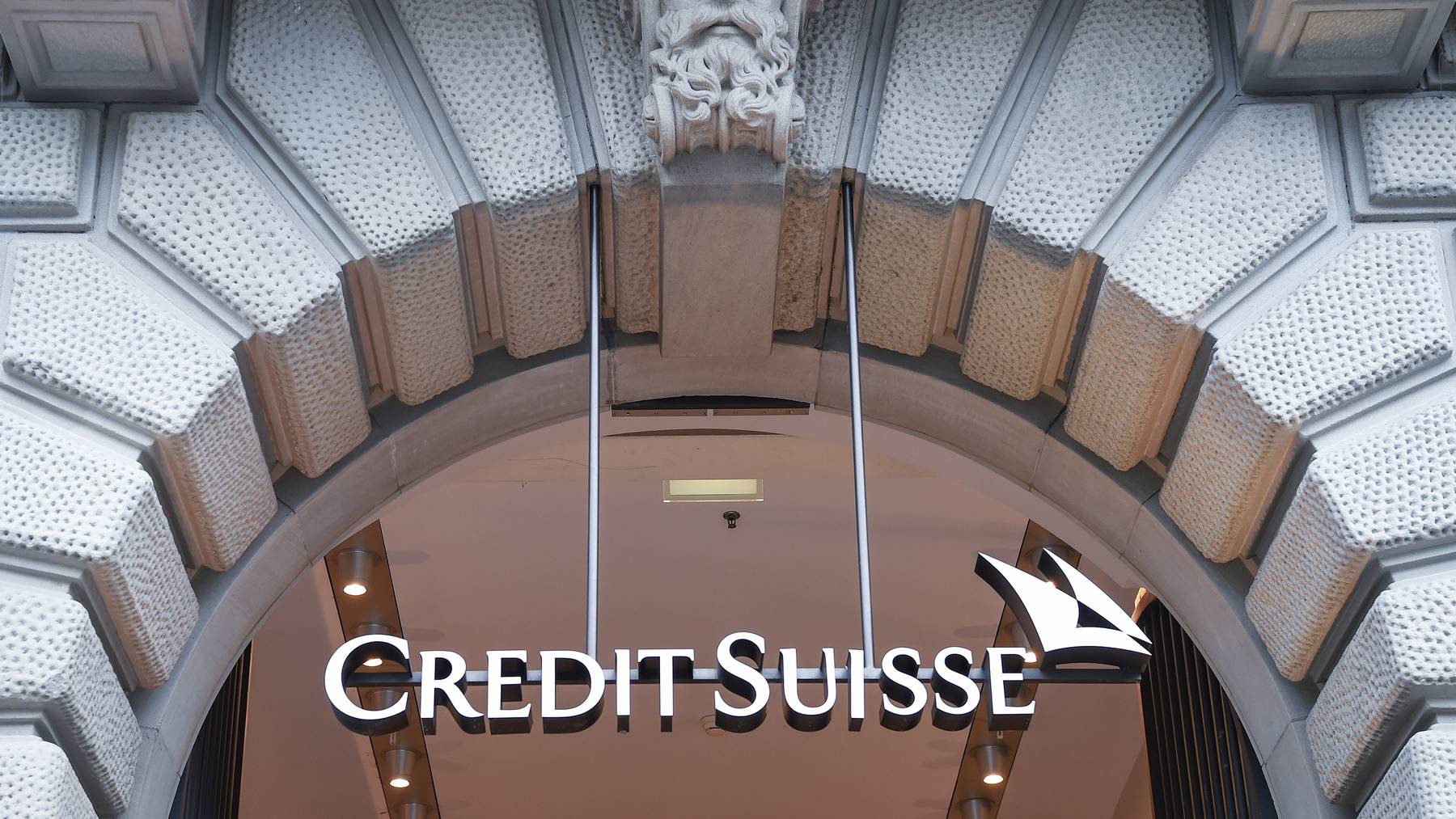 Die Credit Suisse senkt ihre Wachstumsprognose wegen der Corona-Krise erneut.