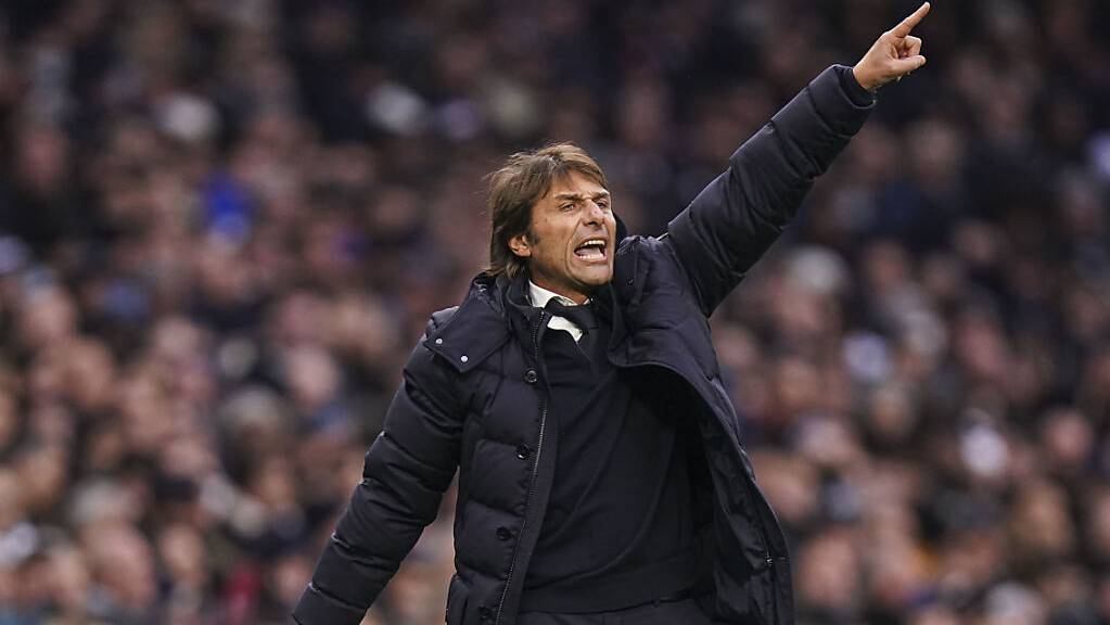 Trainer Antonio Conte steht mit Tottenham vor dem Ausscheiden aus der Conference League