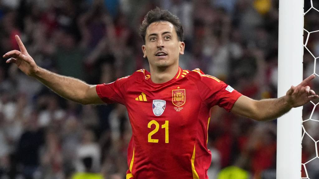 Mikel Oyarzabal gelingt das Tor, das Spanien zum Europameister macht