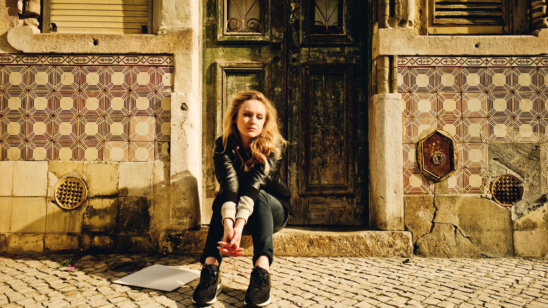 Leslie Clio veröffentlicht Musik mit positiver Energie