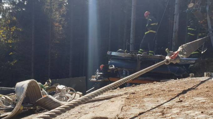 Nach fünf Monaten: Unglücksgondel am Monte Mottarone vor Abtransport