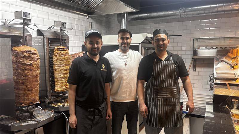 Pizza geht, Döner kommt – nach 20 Jahren wird Speedy Food zu Salaar Kebab