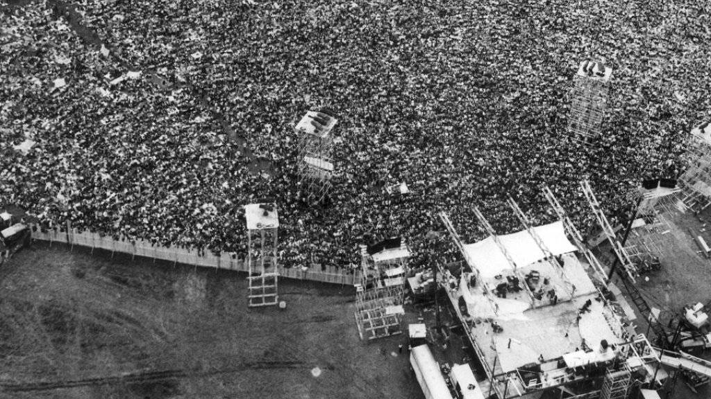 Volle Agenda, Kinderhütedienst oder ein Filmangebot: Bands wie die Beatles, die Rolling Stones oder Led Zeppelin liessen sich das Musikfestival des Jahrhunderts entgehen.