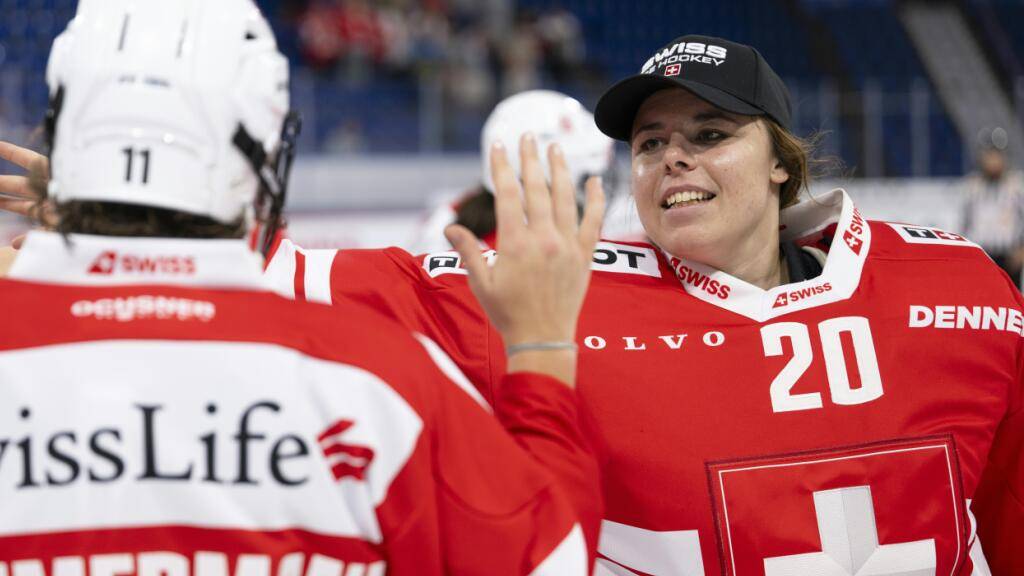 Matchwinnerin für die Schweiz im Penaltyschiessen: Goalie Andrea Brändli