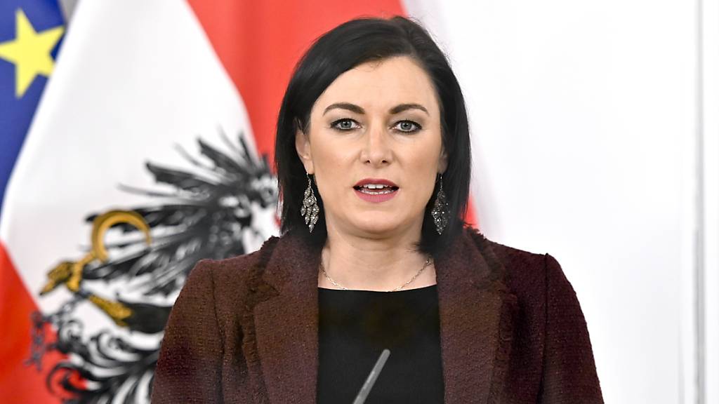 Die österreichische Tourismusministerin Elisabeth Köstinger (ÖVP). Foto: Herbert Neubauer/APA/dpa