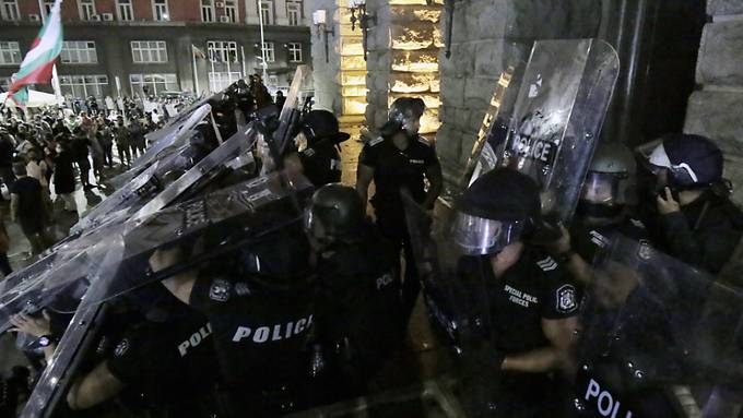Bulgarische Polizei räumt Zeltblockaden von Protestlern