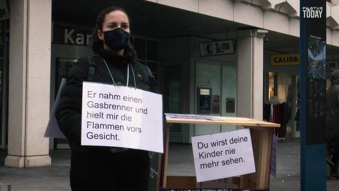 Frauenstreik-Kollektiv demonstriert in Luzern