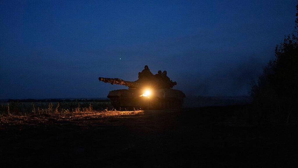 dpatopbilder - In der Region Donezk ist die Lage laut dem ukrainischen Präsidenten Selenskyj weiterhin schwierig. Foto: Evgeniy Maloletka/AP